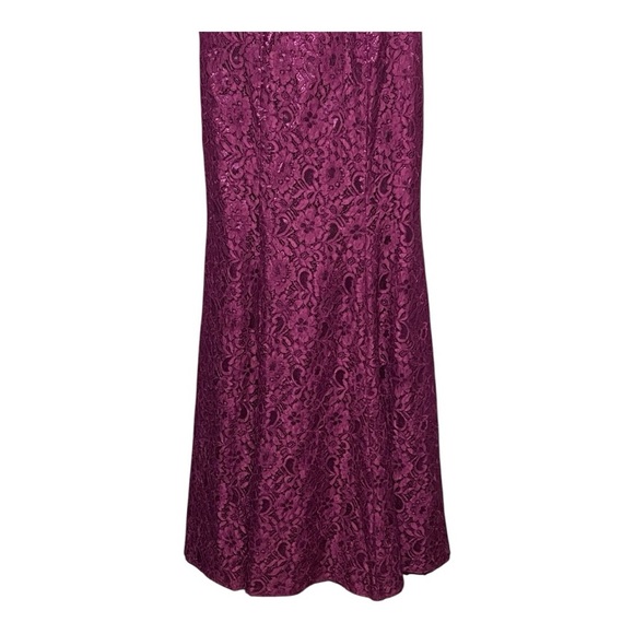 JJ’s House Floor-Length Gown Purple Floral Lace Mother of the Bride Dress 10 - Picture 9 of 13